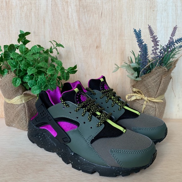 Nike Huarache Run BG SU Sneakers - Picture 2 of 8